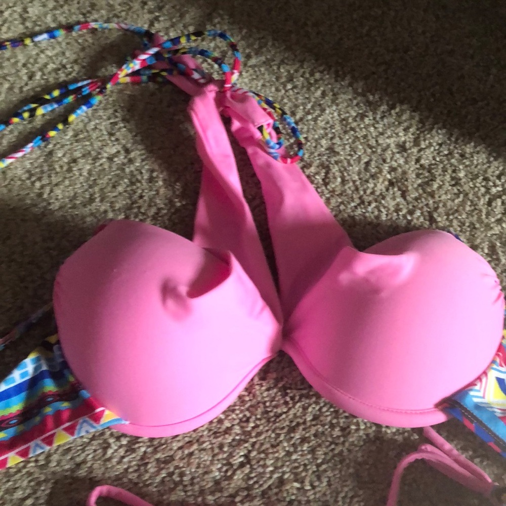 Swimsuit - Picture 2 of 3